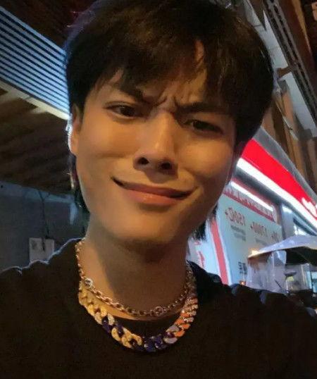 娱乐吃瓜小杨哥视频